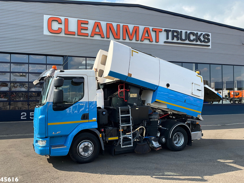 DAF FA LF 180 Euro 6 Johnston VS502 Just 138.807 km! - Balayeuse de voirie: photos 2 DAF FA LF 180 Euro 6 Johnston VS502 Just 138.807 km! - Balayeuse de voirie: photos 2