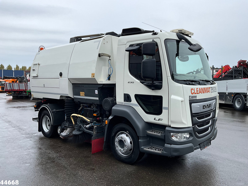 DAF FA LF 230 Euro 6 Johnston VT652 Just 87.278 km! - Balayeuse de voirie: photos 4 DAF FA LF 230 Euro 6 Johnston VT652 Just 87.278 km! - Balayeuse de voirie: photos 4