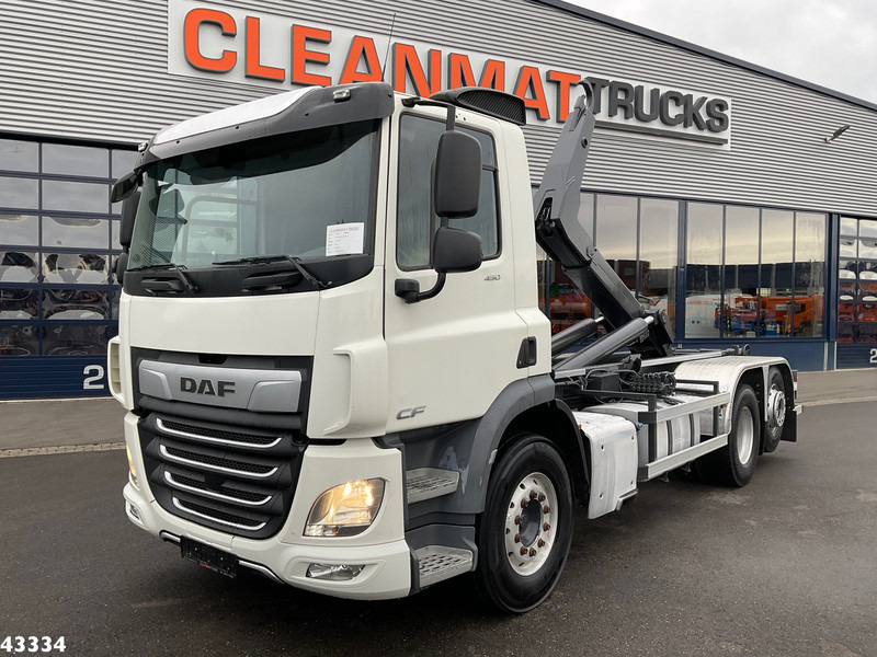 DAF FAN CF 450 Euro 6 ZF Intarder VDL 21 Ton haakarmsysteem - Camion ampliroll: photos 1 DAF FAN CF 450 Euro 6 ZF Intarder VDL 21 Ton haakarmsysteem - Camion ampliroll: photos 1