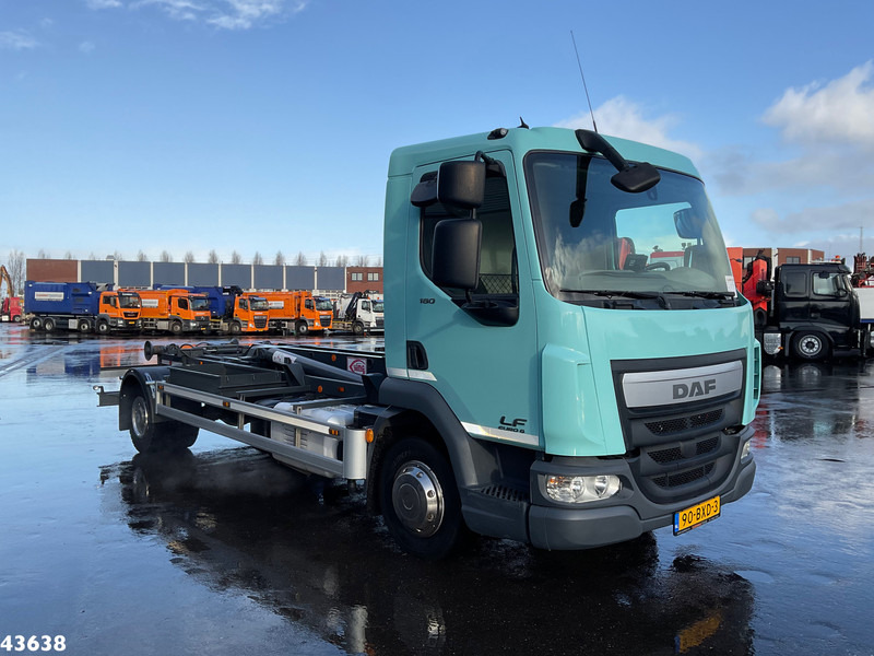 DAF LF 180 Euro 6 14 Ton haakarmsysteem - Camion ampliroll: photos 5 DAF LF 180 Euro 6 14 Ton haakarmsysteem - Camion ampliroll: photos 5