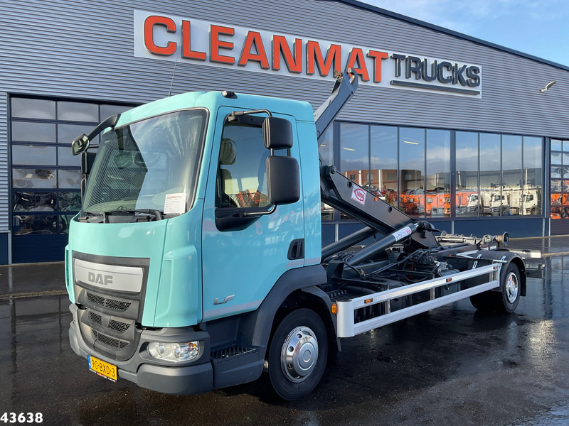 DAF LF 180 Euro 6 14 Ton haakarmsysteem - Camion ampliroll: photos 1 DAF LF 180 Euro 6 14 Ton haakarmsysteem - Camion ampliroll: photos 1