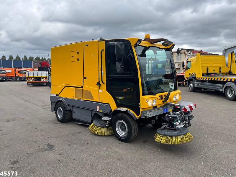 Dulevo 3000 Euro 6 with 3-rd brush - Balayeuse de voirie: photos 5 Dulevo 3000 Euro 6 with 3-rd brush - Balayeuse de voirie: photos 5