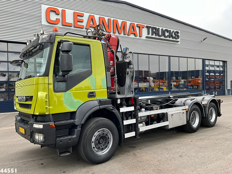 Iveco AD260T41 6x4 HMF 16 Tonmeter Z-kraan - Camion - système de câble, Camion grue: photos 2 Iveco AD260T41 6x4 HMF 16 Tonmeter Z-kraan - Camion - système de câble, Camion grue: photos 2
