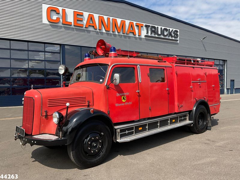 Mercedes-Benz LF 311 Oldtimer Feuerwehrfahrzeug Just 35.940 km! - Camion de pompier: photos 1 Mercedes-Benz LF 311 Oldtimer Feuerwehrfahrzeug Just 35.940 km! - Camion de pompier: photos 1