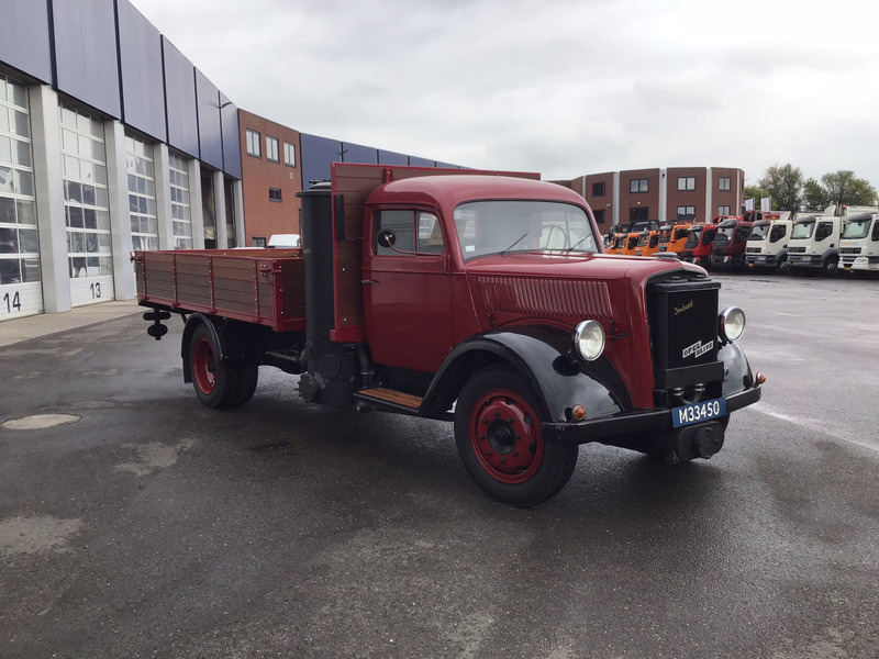 Opel Blitz 3.6-42-30 - Camion plateau: photos 5 Opel Blitz 3.6-42-30 - Camion plateau: photos 5