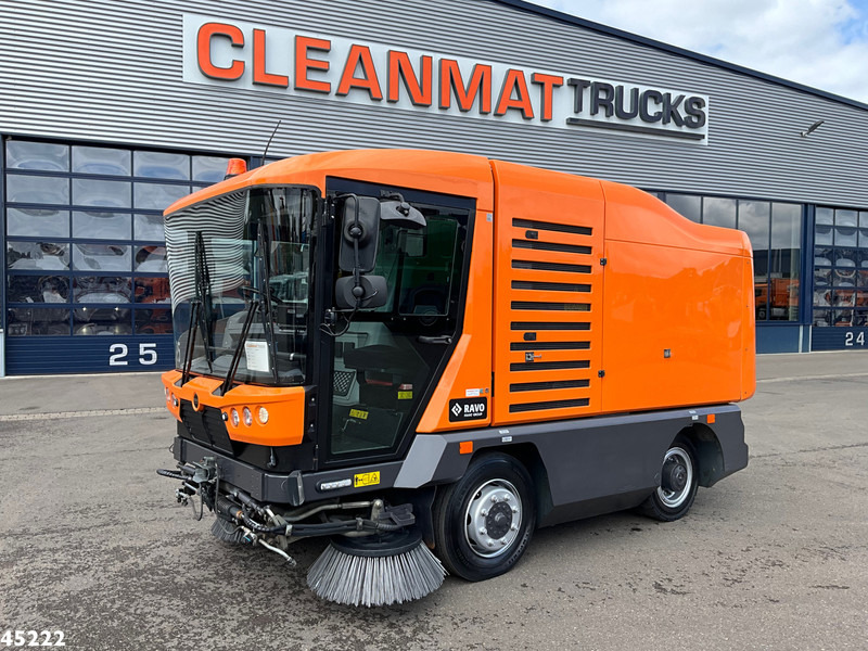 Ravo 540 Euro 6 CD - Balayeuse de voirie: photos 2 Ravo 540 Euro 6 CD - Balayeuse de voirie: photos 2