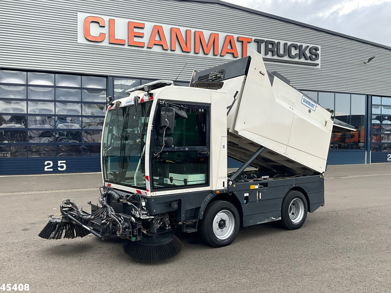 Schmidt Cleango 500 Compact Euro 6 with 3-rd brush - Balayeuse de voirie: photos 1 Schmidt Cleango 500 Compact Euro 6 with 3-rd brush - Balayeuse de voirie: photos 1
