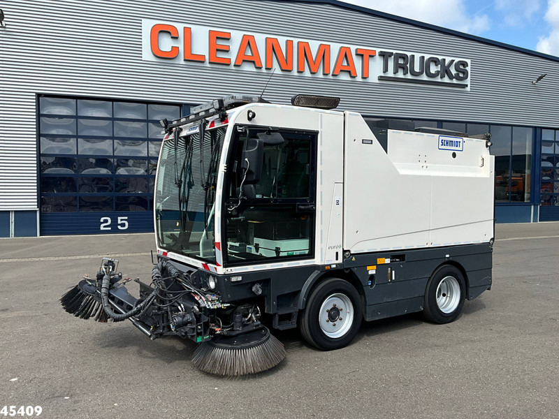 Schmidt Cleango 500 Compact Euro 6 with 3-rd brush - Balayeuse de voirie: photos 2 Schmidt Cleango 500 Compact Euro 6 with 3-rd brush - Balayeuse de voirie: photos 2