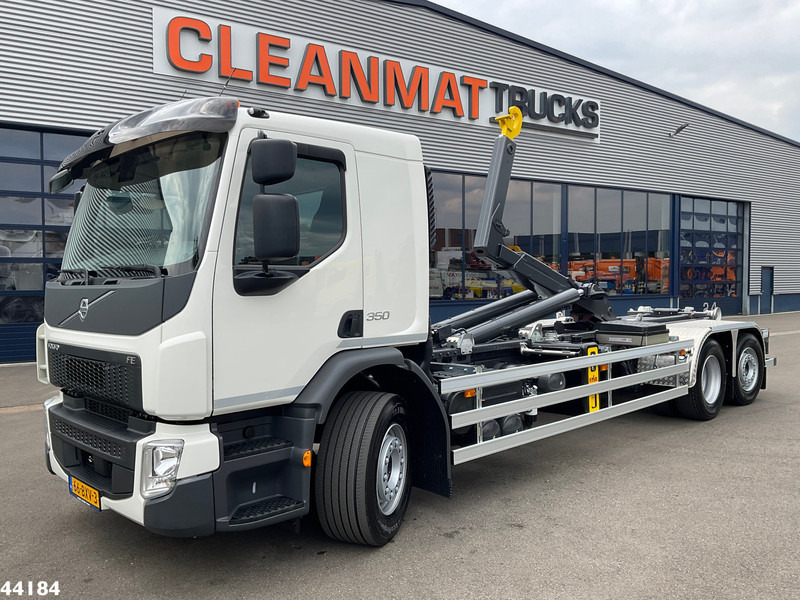 Volvo FE 350 6x2 Hyvalift 20 Ton haakarmsysteem - Camion ampliroll: photos 1 Volvo FE 350 6x2 Hyvalift 20 Ton haakarmsysteem - Camion ampliroll: photos 1