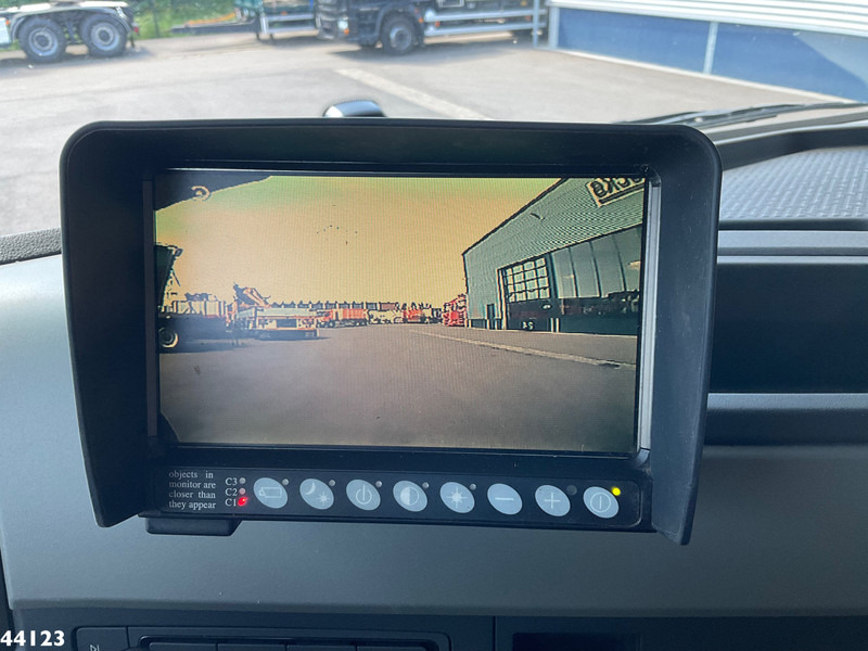 Camion ampliroll, Camion grue Volvo FM 420 8x2 Hiab 25 Tonmeter laadkraan Welvaarts laadkraan weegsysteem: photos 19