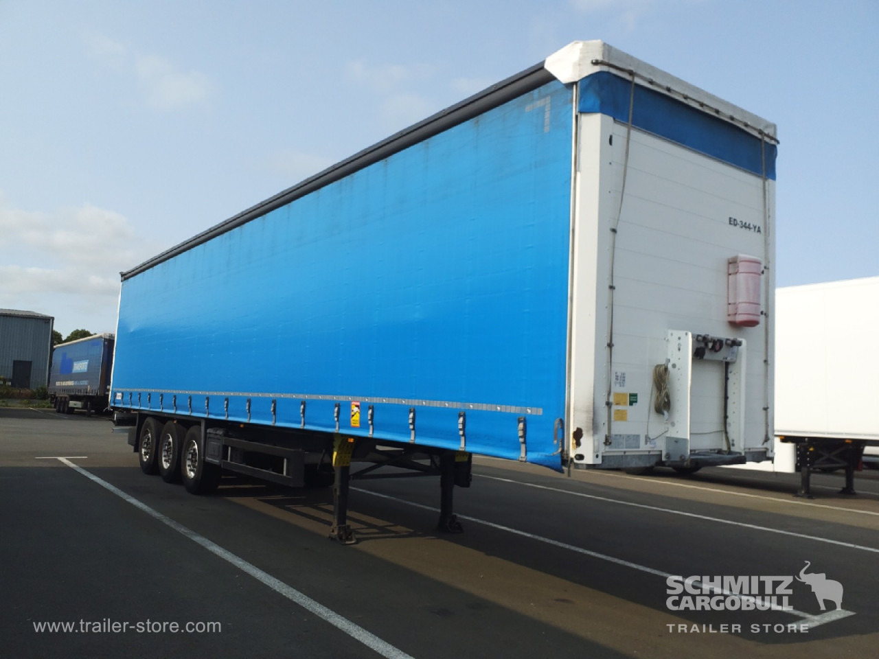 SCHMITZ Curtainsider Standard - Semi-remorque rideaux coulissants: photos 1 SCHMITZ Curtainsider Standard - Semi-remorque rideaux coulissants: photos 1