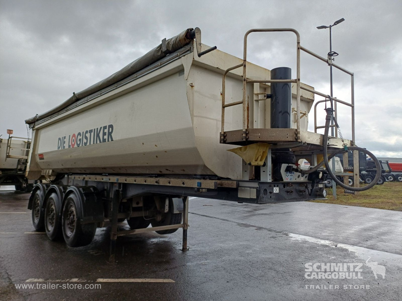 LANGENDORF Auflieger Kipper Stahlrundmulde 24m³ - Semi-remorque benne: photos 1 LANGENDORF Auflieger Kipper Stahlrundmulde 24m³ - Semi-remorque benne: photos 1