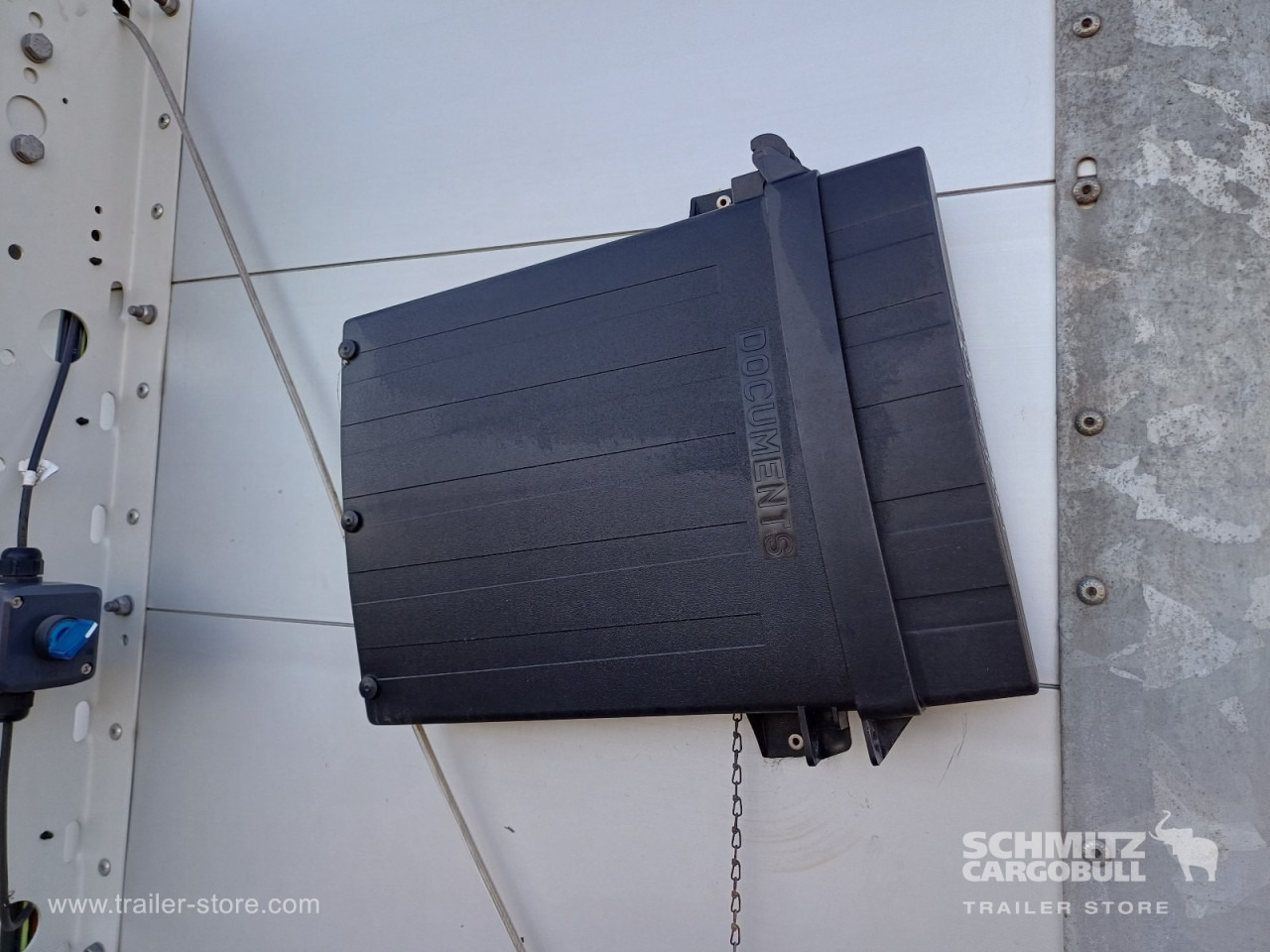 SCHMITZ Auflieger Curtainsider Standard - Semi-remorque rideaux coulissants: photos 3 SCHMITZ Auflieger Curtainsider Standard - Semi-remorque rideaux coulissants: photos 3