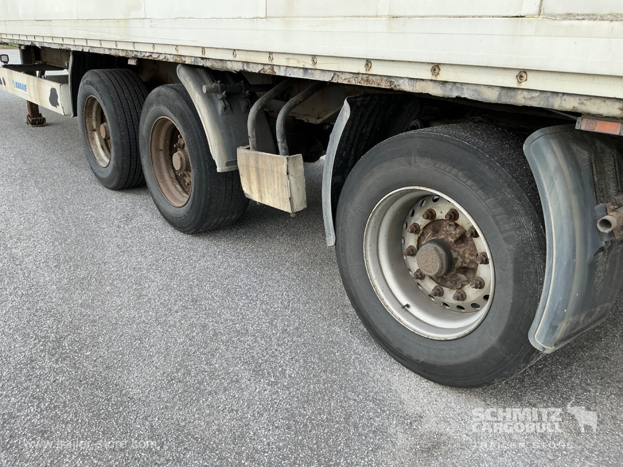 KRONE Dryfreight Standard Taillift - Semi-remorque fourgon: photos 2 KRONE Dryfreight Standard Taillift - Semi-remorque fourgon: photos 2