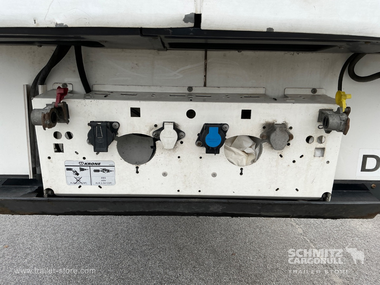 KRONE Reefer Standard - Semi-remorque isothermique: photos 4 KRONE Reefer Standard - Semi-remorque isothermique: photos 4