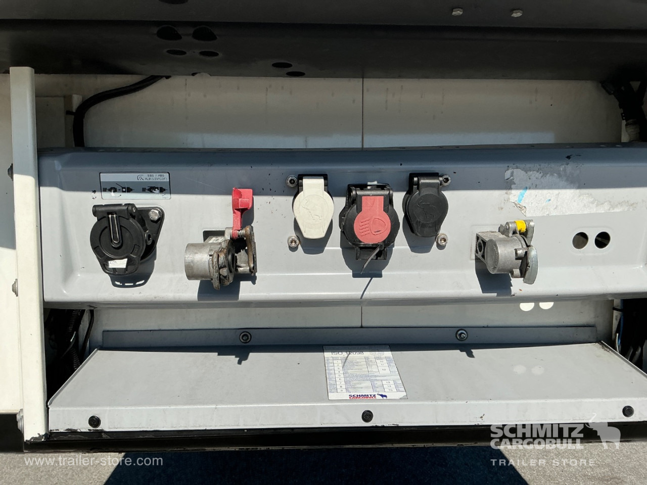 SCHMITZ Reefer Meat hanging system - Semi-remorque isothermique: photos 4 SCHMITZ Reefer Meat hanging system - Semi-remorque isothermique: photos 4
