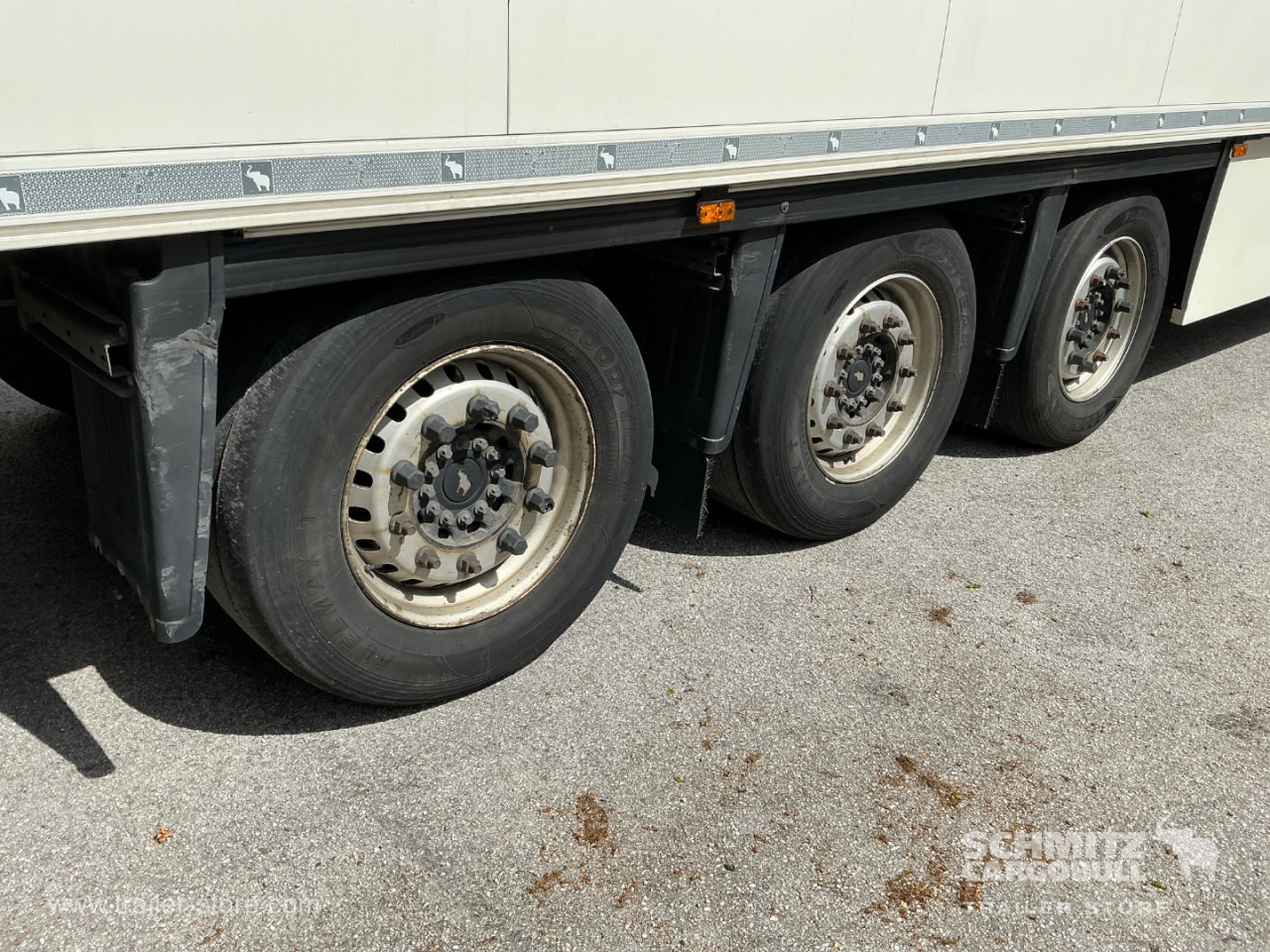 SCHMITZ Reefer Meat hanging system - Semi-remorque isothermique: photos 3 SCHMITZ Reefer Meat hanging system - Semi-remorque isothermique: photos 3