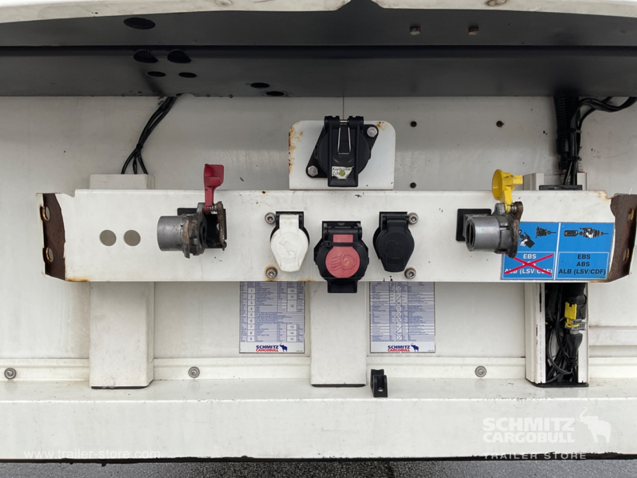 SCHMITZ Reefer Multitemp Double deck - Semi-remorque isothermique: photos 4 SCHMITZ Reefer Multitemp Double deck - Semi-remorque isothermique: photos 4