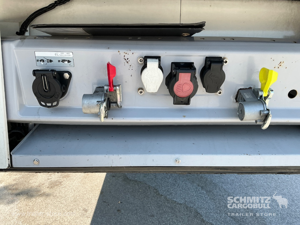 SCHMITZ Reefer Multitemp Double deck - Semi-remorque isothermique: photos 4 SCHMITZ Reefer Multitemp Double deck - Semi-remorque isothermique: photos 4