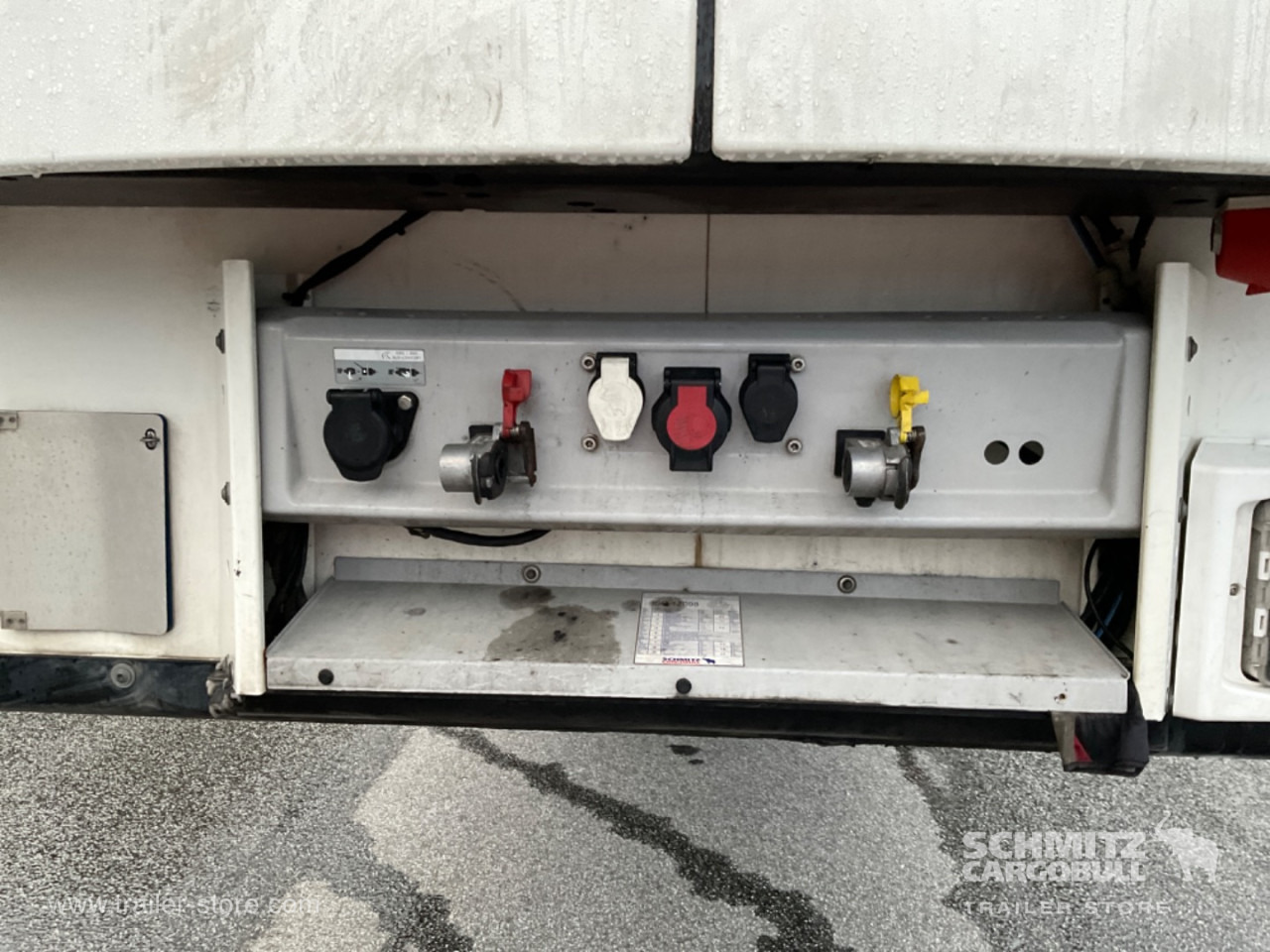 SCHMITZ Reefer Standard Double deck - Semi-remorque isothermique: photos 4 SCHMITZ Reefer Standard Double deck - Semi-remorque isothermique: photos 4