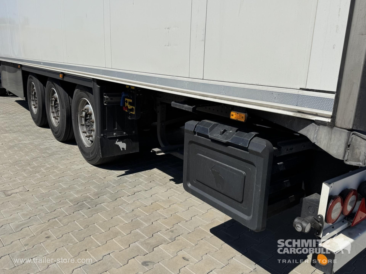 SCHMITZ Reefer Standard Double deck - Semi-remorque isothermique: photos 2 SCHMITZ Reefer Standard Double deck - Semi-remorque isothermique: photos 2