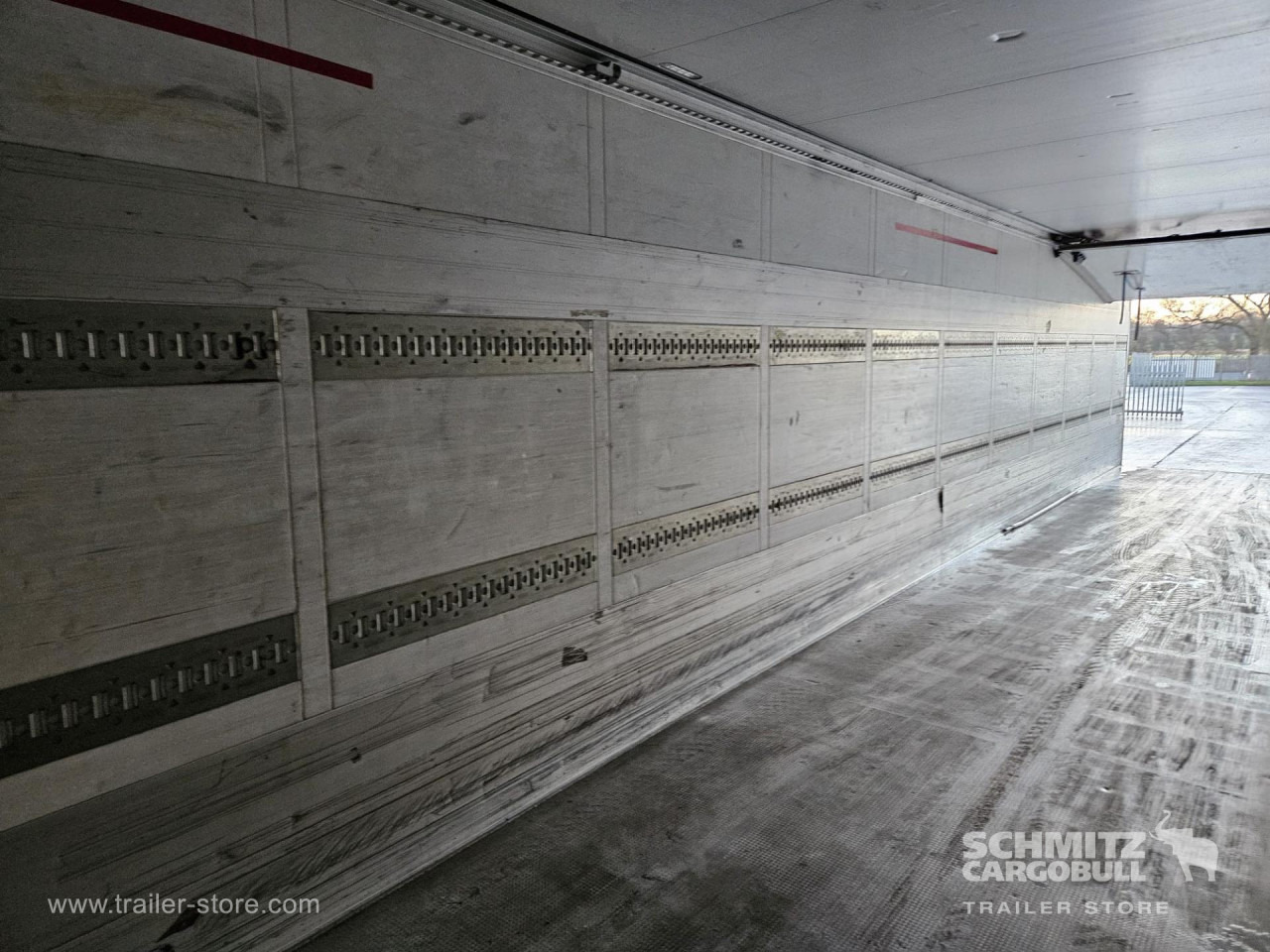 SCHMITZ Reefer Multitemp - Semi-remorque isothermique: photos 4 SCHMITZ Reefer Multitemp - Semi-remorque isothermique: photos 4