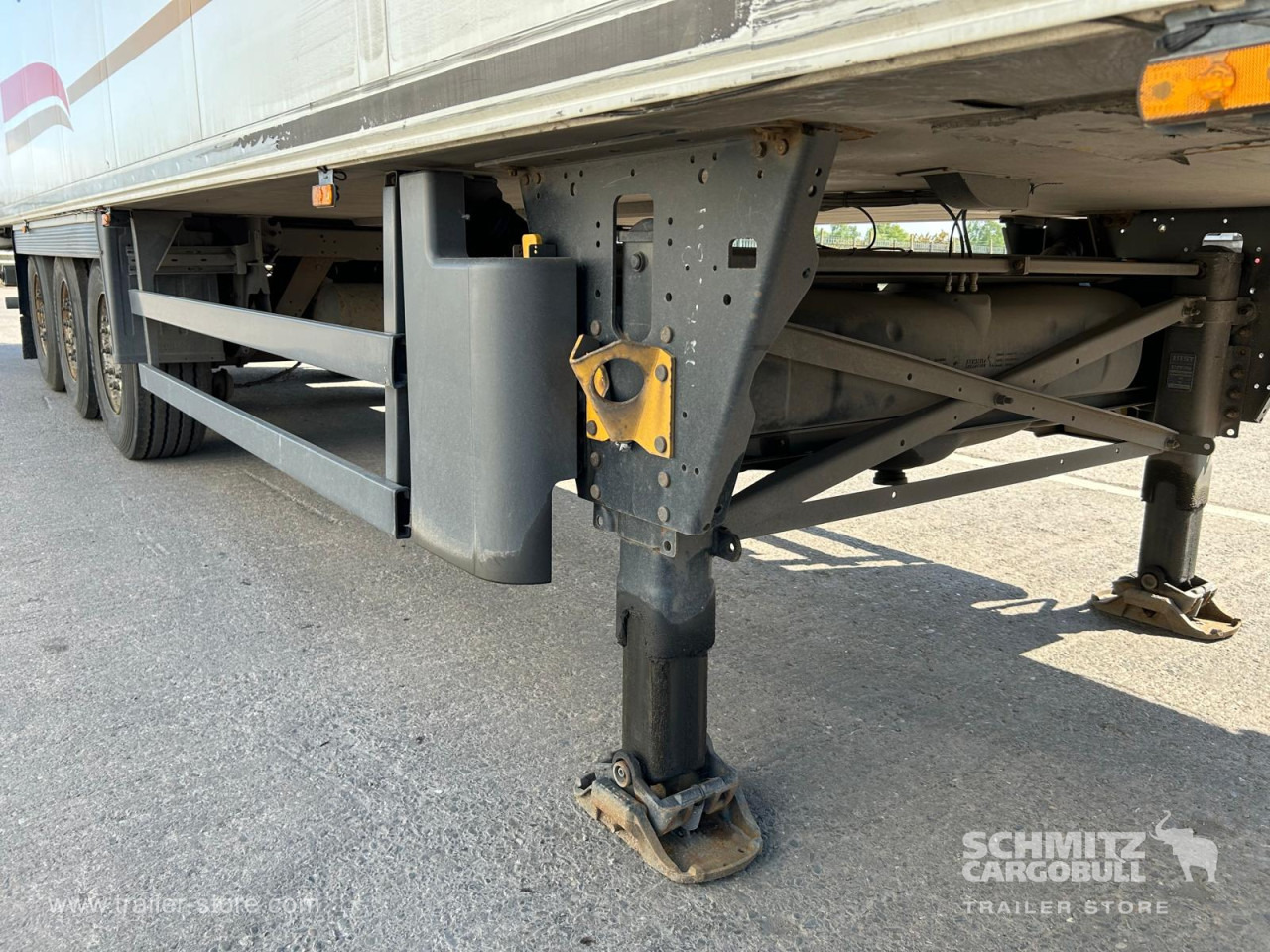 SCHMITZ Reefer Standard - Semi-remorque isothermique: photos 2 SCHMITZ Reefer Standard - Semi-remorque isothermique: photos 2