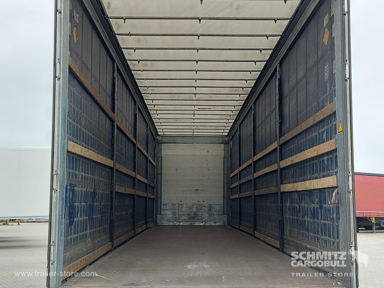 SCHMITZ Curtainsider Mega - Semi-remorque rideaux coulissants: photos 4 SCHMITZ Curtainsider Mega - Semi-remorque rideaux coulissants: photos 4