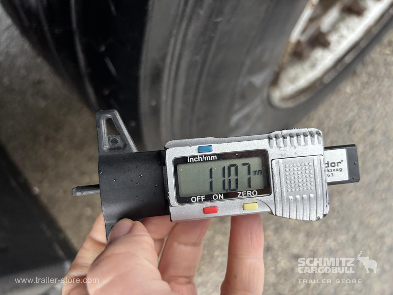 SCHMITZ Curtainsider Mega - Semi-remorque rideaux coulissants: photos 2 SCHMITZ Curtainsider Mega - Semi-remorque rideaux coulissants: photos 2