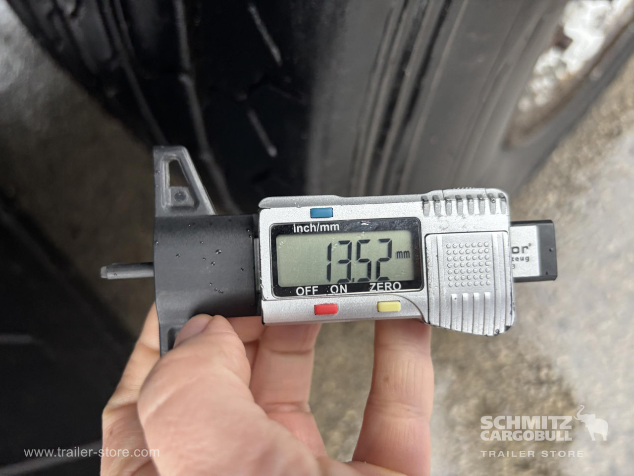 SCHMITZ Curtainsider Mega - Semi-remorque rideaux coulissants: photos 3 SCHMITZ Curtainsider Mega - Semi-remorque rideaux coulissants: photos 3