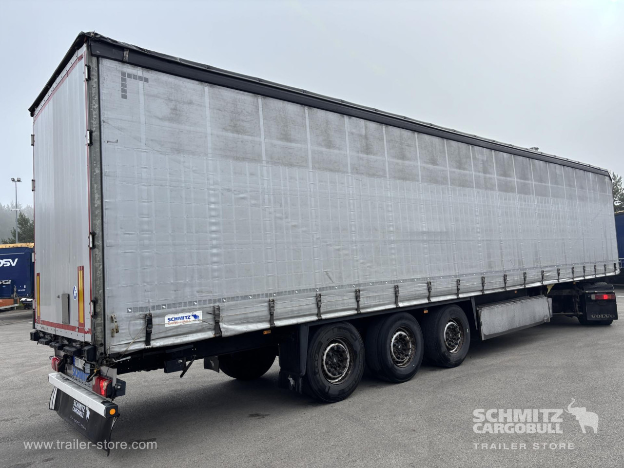 SCHMITZ Curtainsider Standard - Semi-remorque rideaux coulissants: photos 1 SCHMITZ Curtainsider Standard - Semi-remorque rideaux coulissants: photos 1