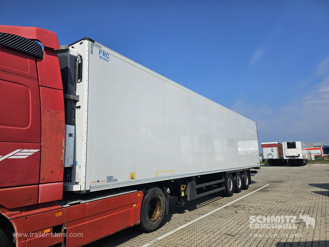 SCHMITZ Reefer Standard Double deck - Semi-remorque isothermique: photos 1 SCHMITZ Reefer Standard Double deck - Semi-remorque isothermique: photos 1