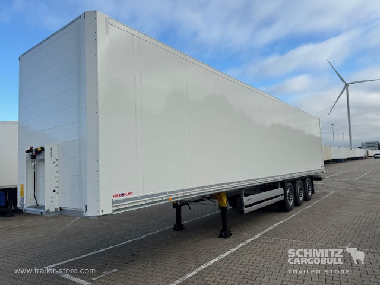 SCHMITZ Oplegger Kasten Standard Roller shutter door - Semi-remorque fourgon: photos 1 SCHMITZ Oplegger Kasten Standard Roller shutter door - Semi-remorque fourgon: photos 1