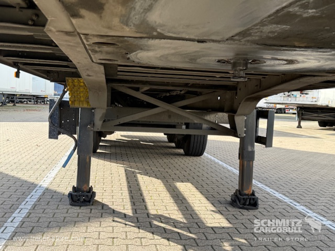 SCHMITZ Oplegger Kasten Standard Taillift - Semi-remorque fourgon: photos 5 SCHMITZ Oplegger Kasten Standard Taillift - Semi-remorque fourgon: photos 5