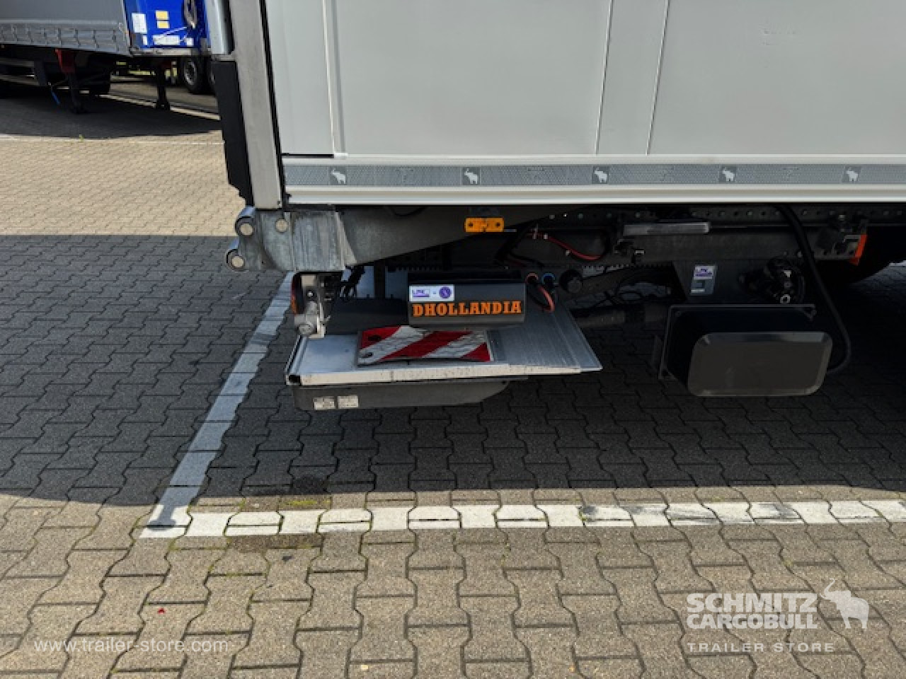 SCHMITZ Oplegger Vries Multitemp Taillift - Semi-remorque isothermique: photos 4 SCHMITZ Oplegger Vries Multitemp Taillift - Semi-remorque isothermique: photos 4