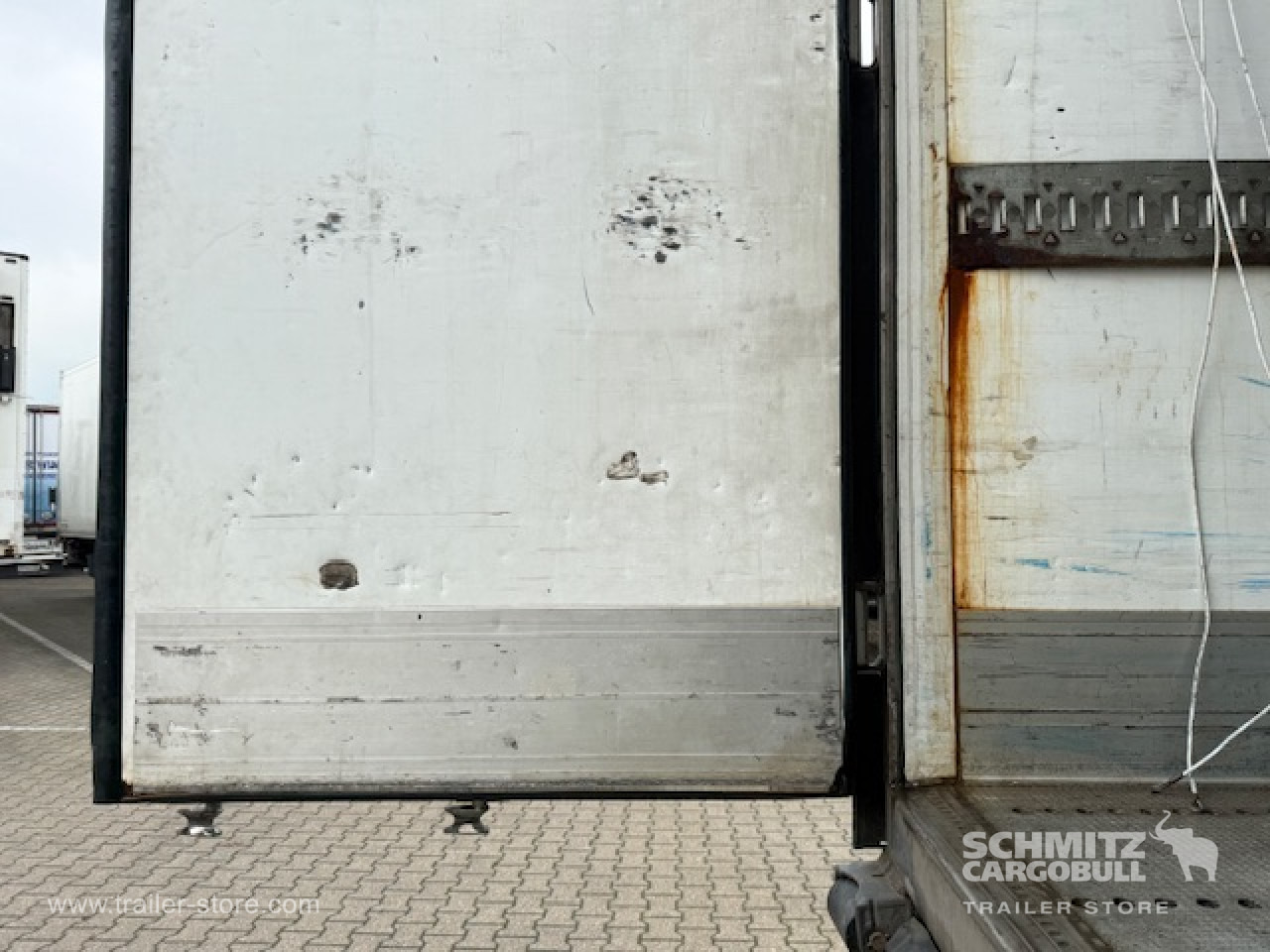 SCHMITZ Oplegger Vries Standard - Semi-remorque isothermique: photos 2 SCHMITZ Oplegger Vries Standard - Semi-remorque isothermique: photos 2