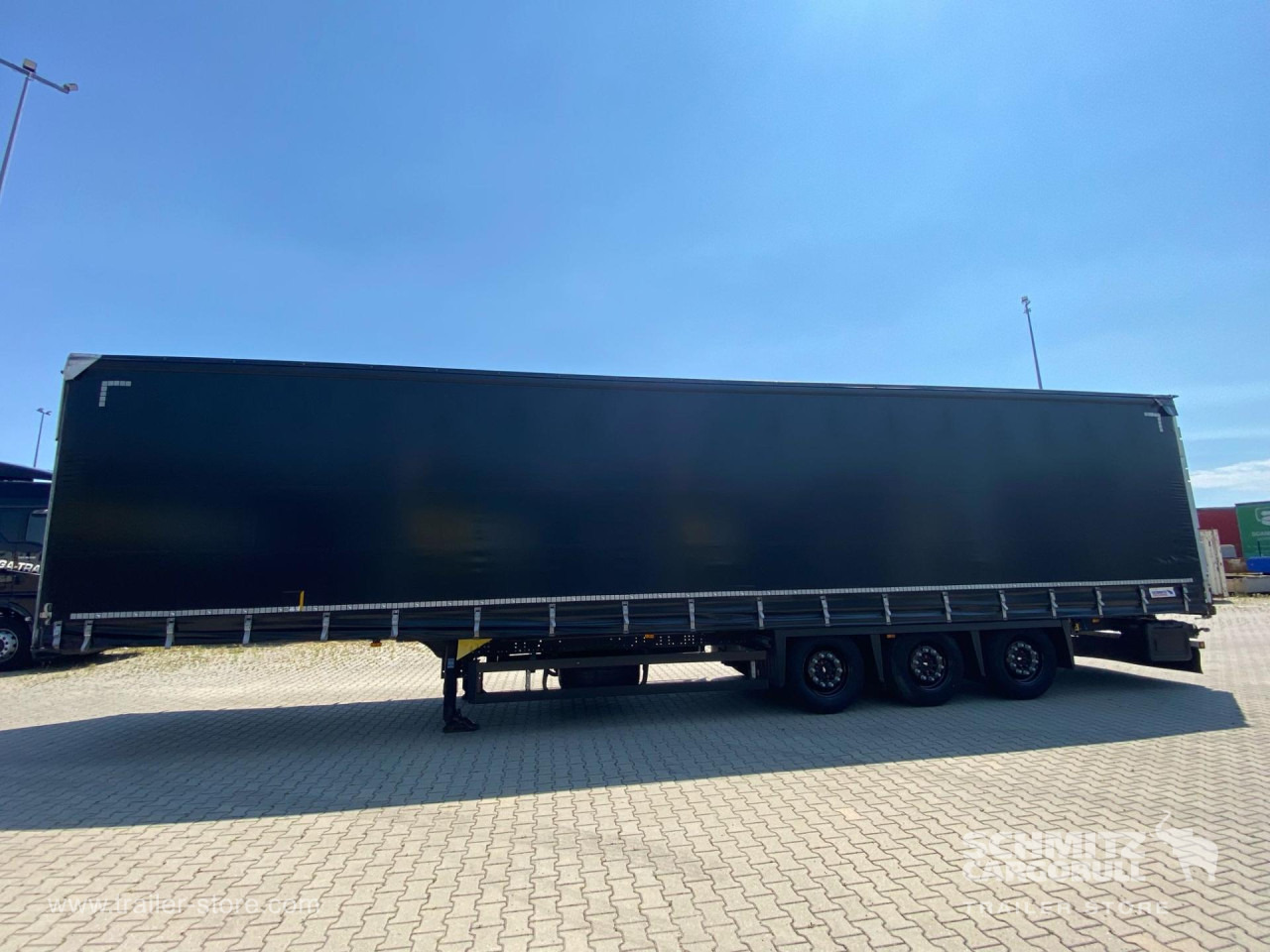 SCHMITZ Curtainsider Mega - Semi-remorque rideaux coulissants: photos 2 SCHMITZ Curtainsider Mega - Semi-remorque rideaux coulissants: photos 2