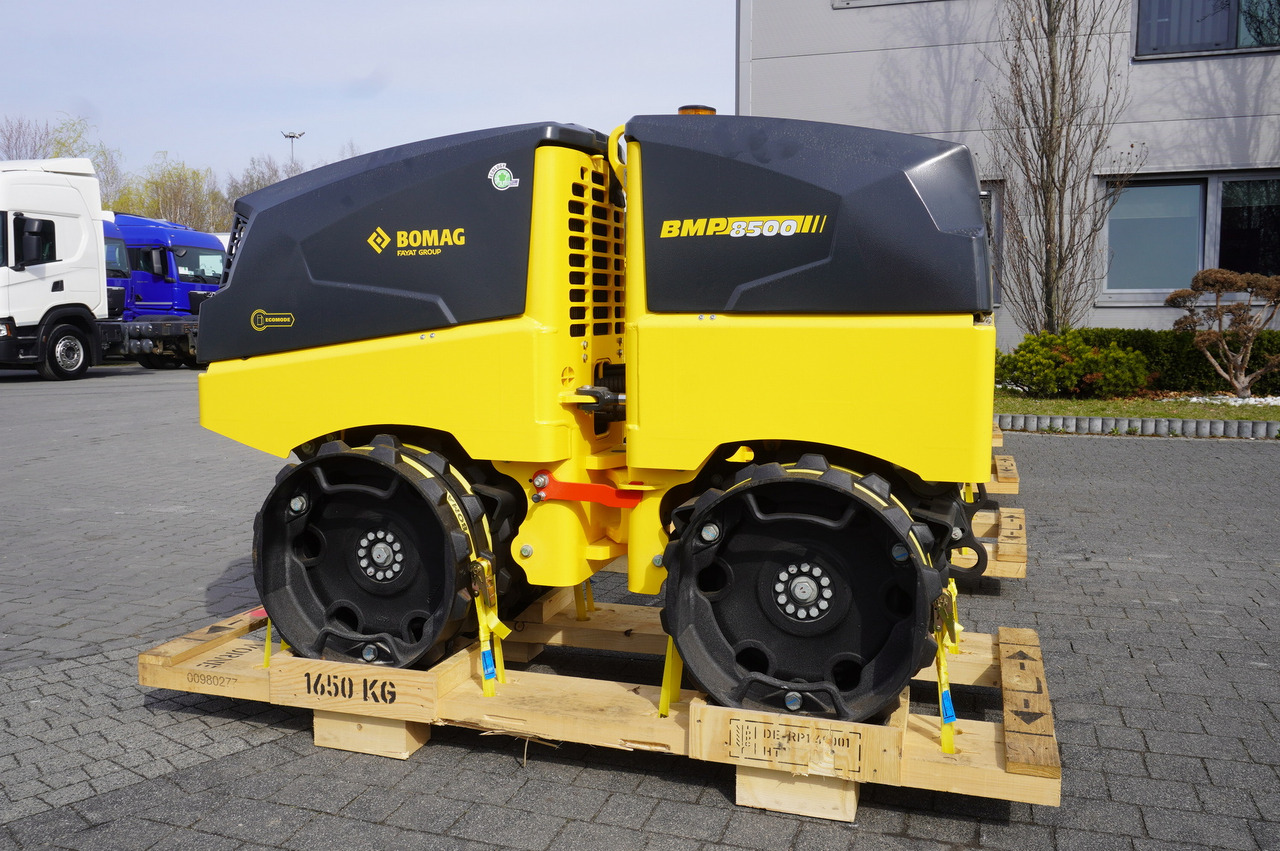BOMAG BMP 8500 brand-new trench roller / Remote Control / 4 units - Stabilisateur: photos 5 BOMAG BMP 8500 brand-new trench roller / Remote Control / 4 units - Stabilisateur: photos 5