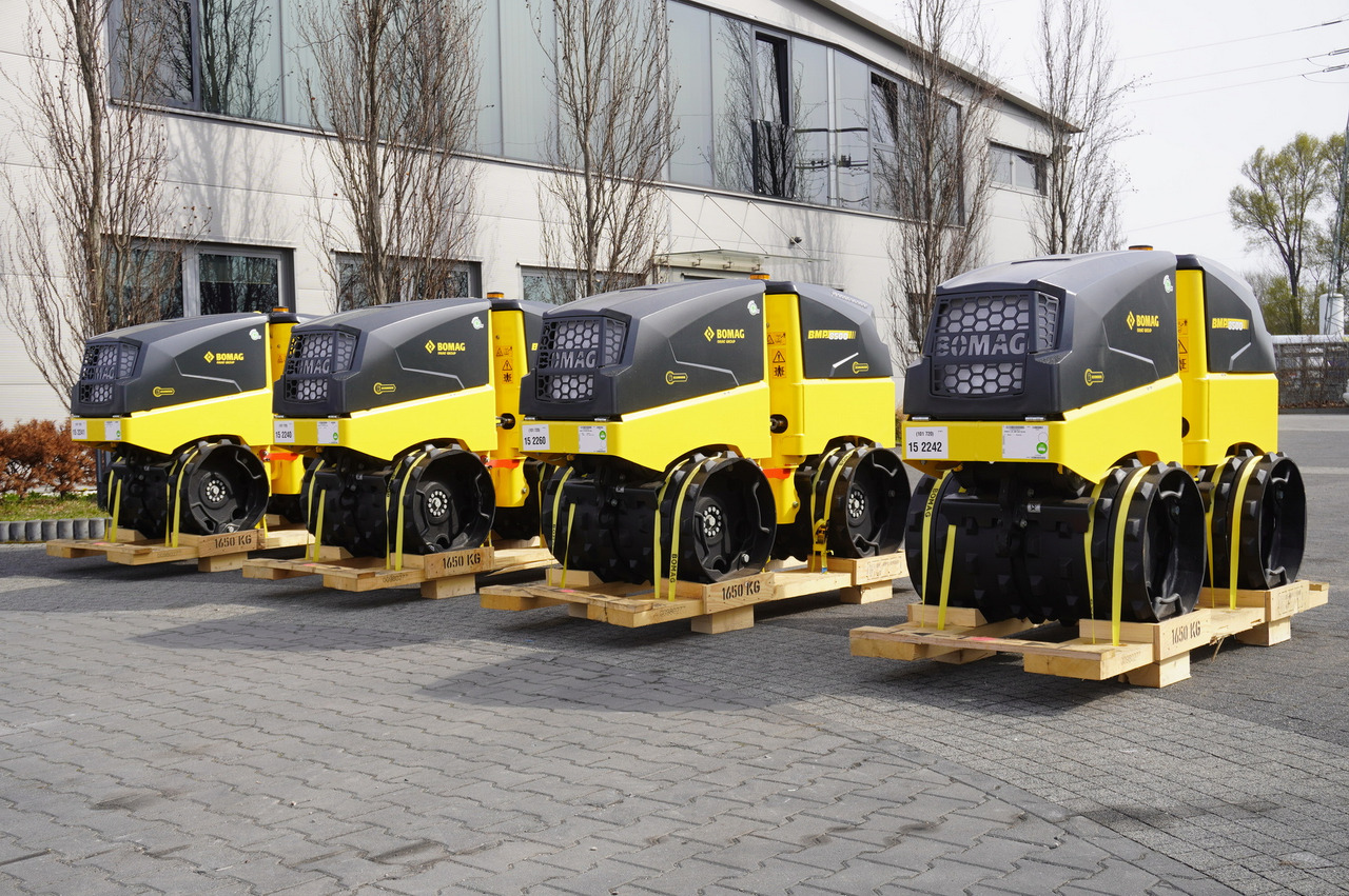 BOMAG BMP 8500 brand-new trench roller / Remote Control / 4 units - Stabilisateur: photos 1 BOMAG BMP 8500 brand-new trench roller / Remote Control / 4 units - Stabilisateur: photos 1
