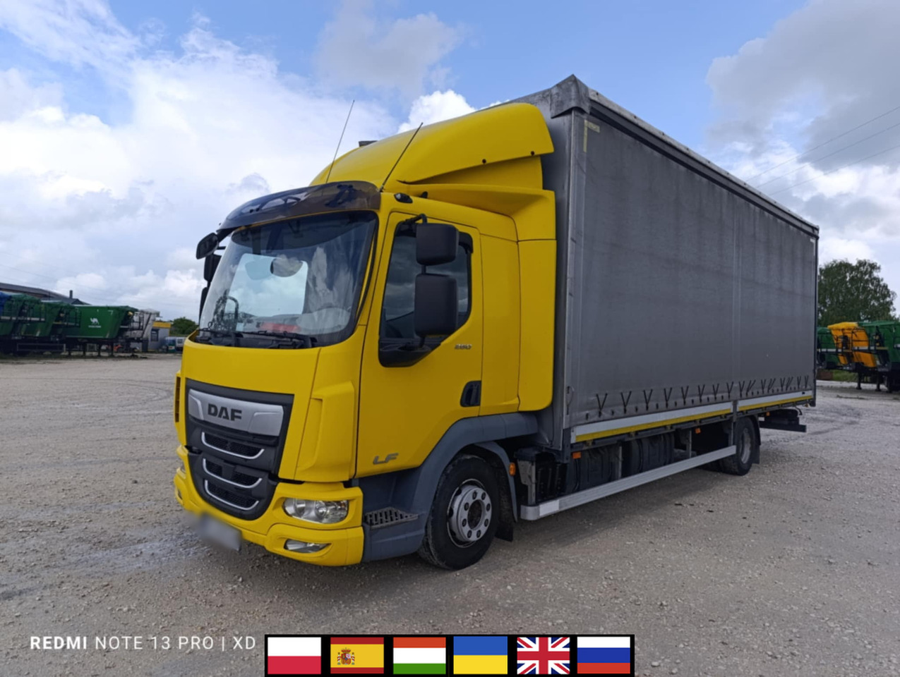 DAF LF 260 / Curtainsider 18 EPAL / sleeper cab - Camion à rideaux coulissants: photos 1 DAF LF 260 / Curtainsider 18 EPAL / sleeper cab - Camion à rideaux coulissants: photos 1