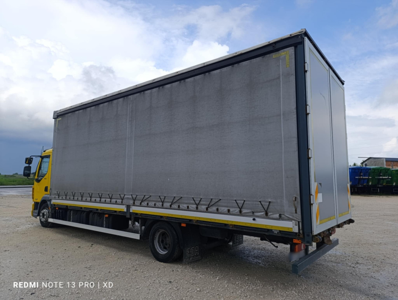 DAF LF 260 / Curtainsider 18 EPAL / sleeper cab - Camion à rideaux coulissants: photos 5 DAF LF 260 / Curtainsider 18 EPAL / sleeper cab - Camion à rideaux coulissants: photos 5
