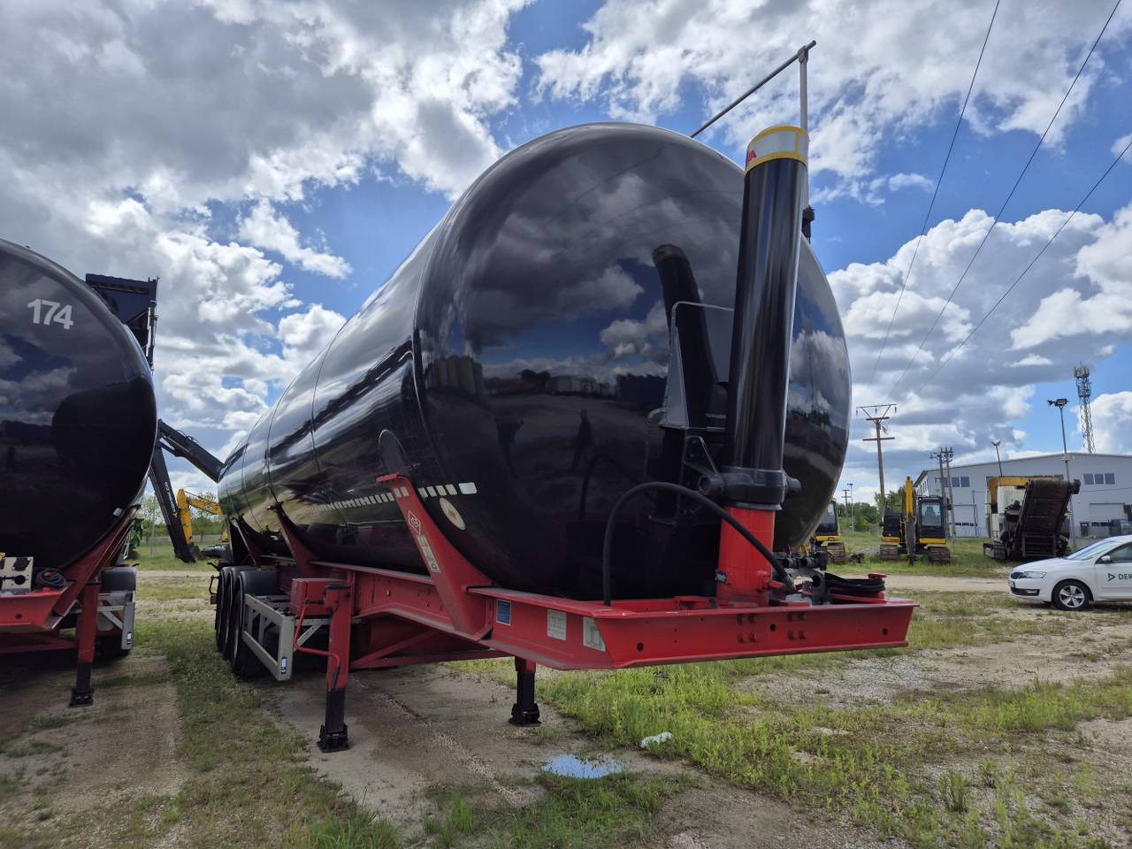 FELDBINDER KIP 66.3 Silo tank / 66 m3 / 2022 / 10 units - Citerne pulvérulente: photos 3 FELDBINDER KIP 66.3 Silo tank / 66 m3 / 2022 / 10 units - Citerne pulvérulente: photos 3