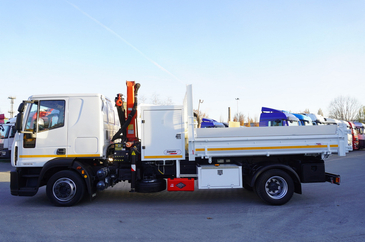 IVECO Eurocargo 120E18 Crane Palfinger / 3-way tipper / sleeper cab - Camion plateau, Camion grue: photos 5 IVECO Eurocargo 120E18 Crane Palfinger / 3-way tipper / sleeper cab - Camion plateau, Camion grue: photos 5