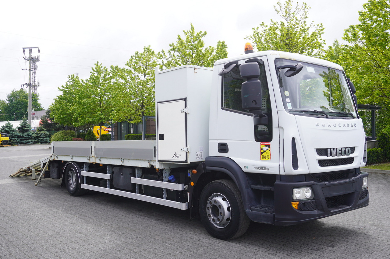 IVECO Eurocargo 150 E25 / 90 tho. km !!! / Tow truck - Camion porte-voitures: photos 2 IVECO Eurocargo 150 E25 / 90 tho. km !!! / Tow truck - Camion porte-voitures: photos 2