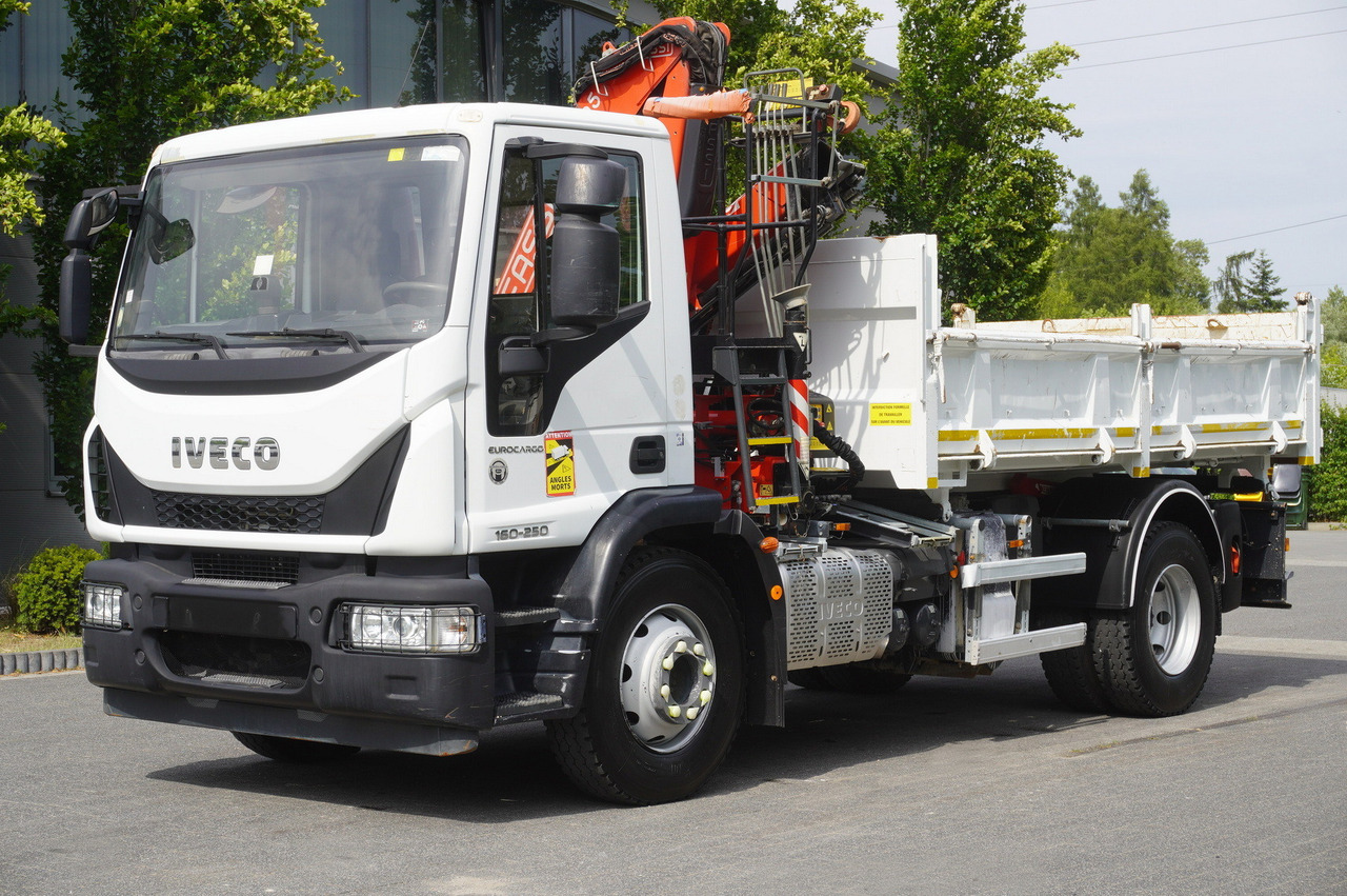IVECO Eurocargo 160-250 / Fassi F95 crane / 120 tho. km / 3-sided tipper - Camion grue: photos 3 IVECO Eurocargo 160-250 / Fassi F95 crane / 120 tho. km / 3-sided tipper - Camion grue: photos 3