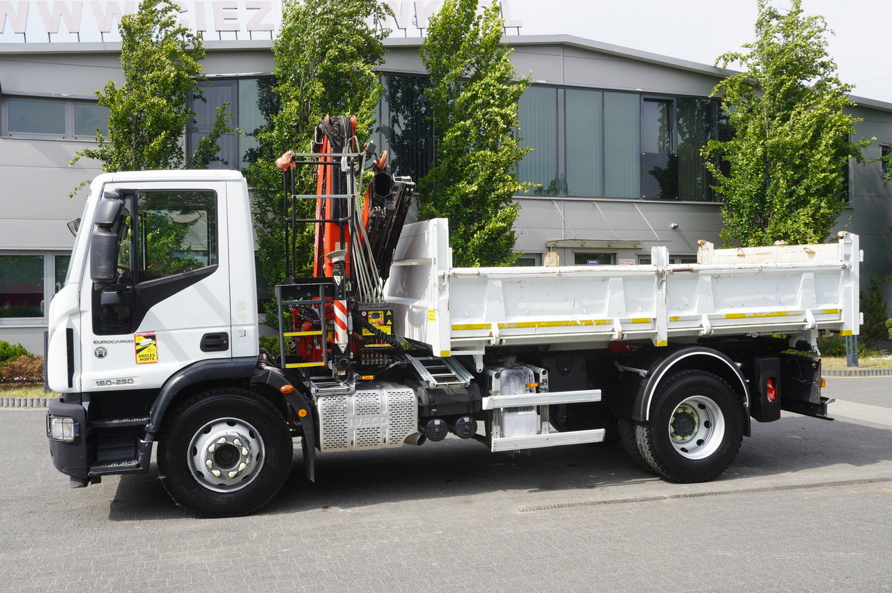 IVECO Eurocargo 160-250 / Fassi F95 crane / 120 tho. km / 3-sided tipper - Camion grue: photos 5 IVECO Eurocargo 160-250 / Fassi F95 crane / 120 tho. km / 3-sided tipper - Camion grue: photos 5