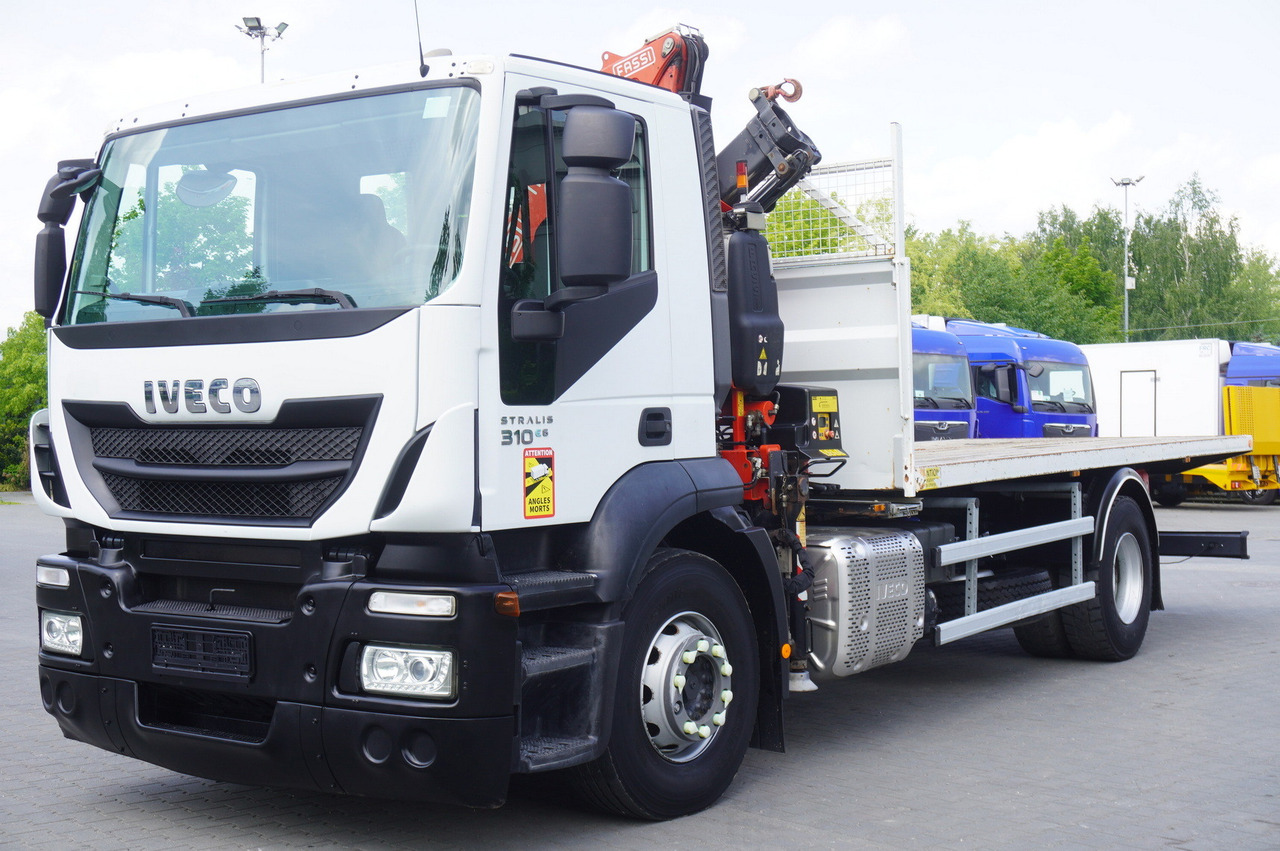 IVECO STRALIS 310 E6 / FASSI F110B / 630 MTH! / 4 t lift cap. / 19 t - Camion plateau, Camion grue: photos 3 IVECO STRALIS 310 E6 / FASSI F110B / 630 MTH! / 4 t lift cap. / 19 t - Camion plateau, Camion grue: photos 3