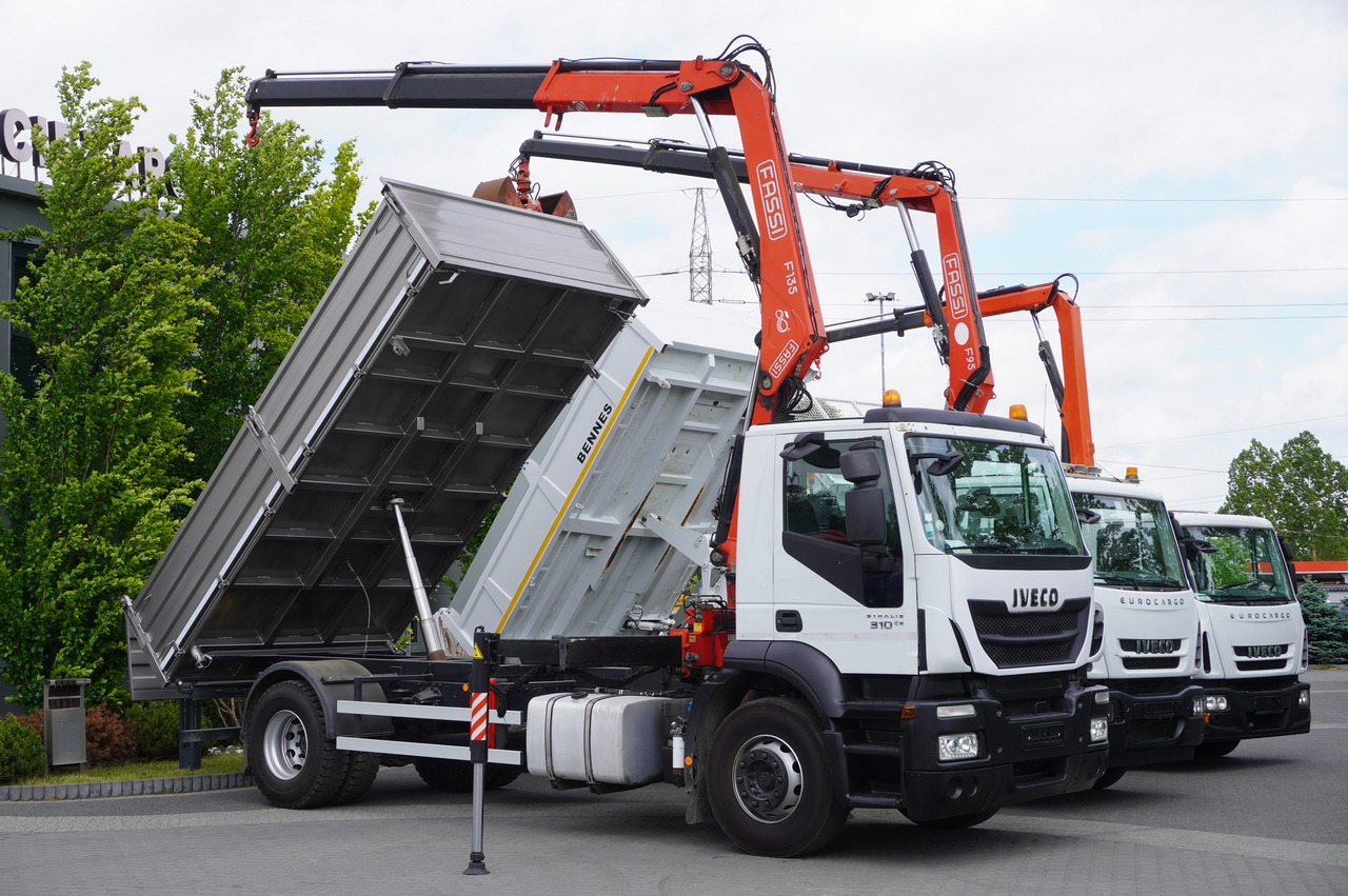 IVECO Stralis 310 E6 / NEW 3-sided tipper / Fassi F135 crane with remote control - Camion plateau, Camion grue: photos 2 IVECO Stralis 310 E6 / NEW 3-sided tipper / Fassi F135 crane with remote control - Camion plateau, Camion grue: photos 2