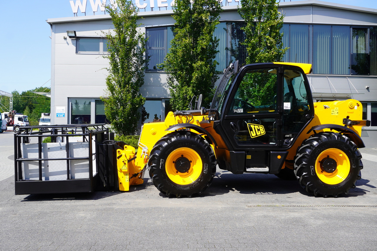 JCB 535-95 / 3.5 T / range 9.5 m / joystick - Chargeuse sur pneus télescopique: photos 2 JCB 535-95 / 3.5 T / range 9.5 m / joystick - Chargeuse sur pneus télescopique: photos 2