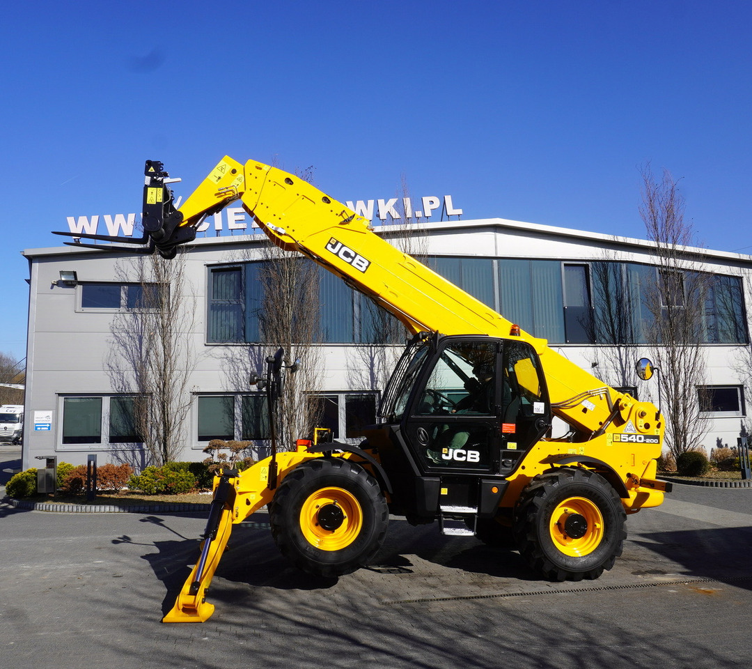 JCB 540-200 Telescopic Loader / 20m / joystick - Chargeuse sur pneus: photos 1 JCB 540-200 Telescopic Loader / 20m / joystick - Chargeuse sur pneus: photos 1